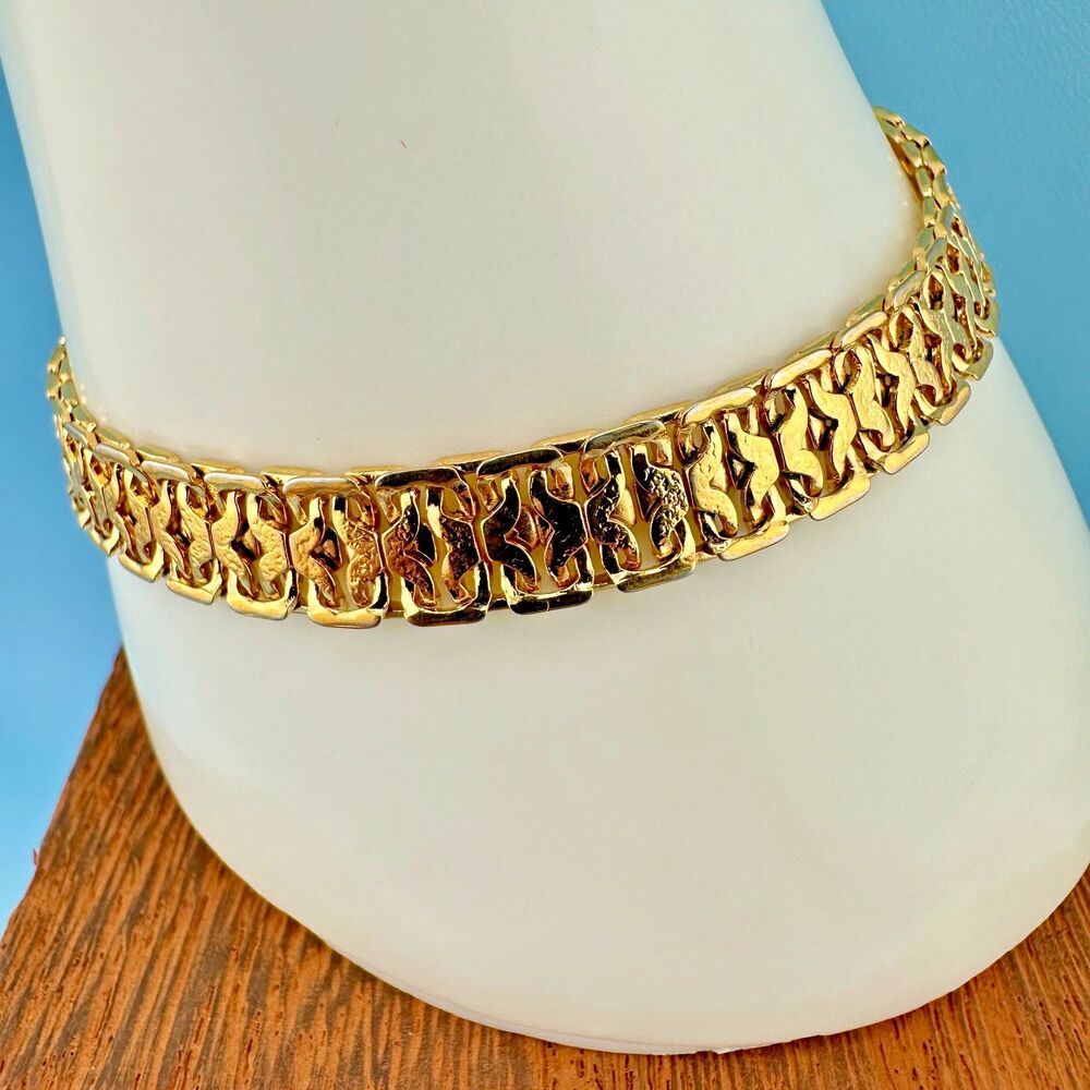 Vintage Napier Bracelet Gold Tone Etched Flat Link Fold Over Clasp Signed 7"